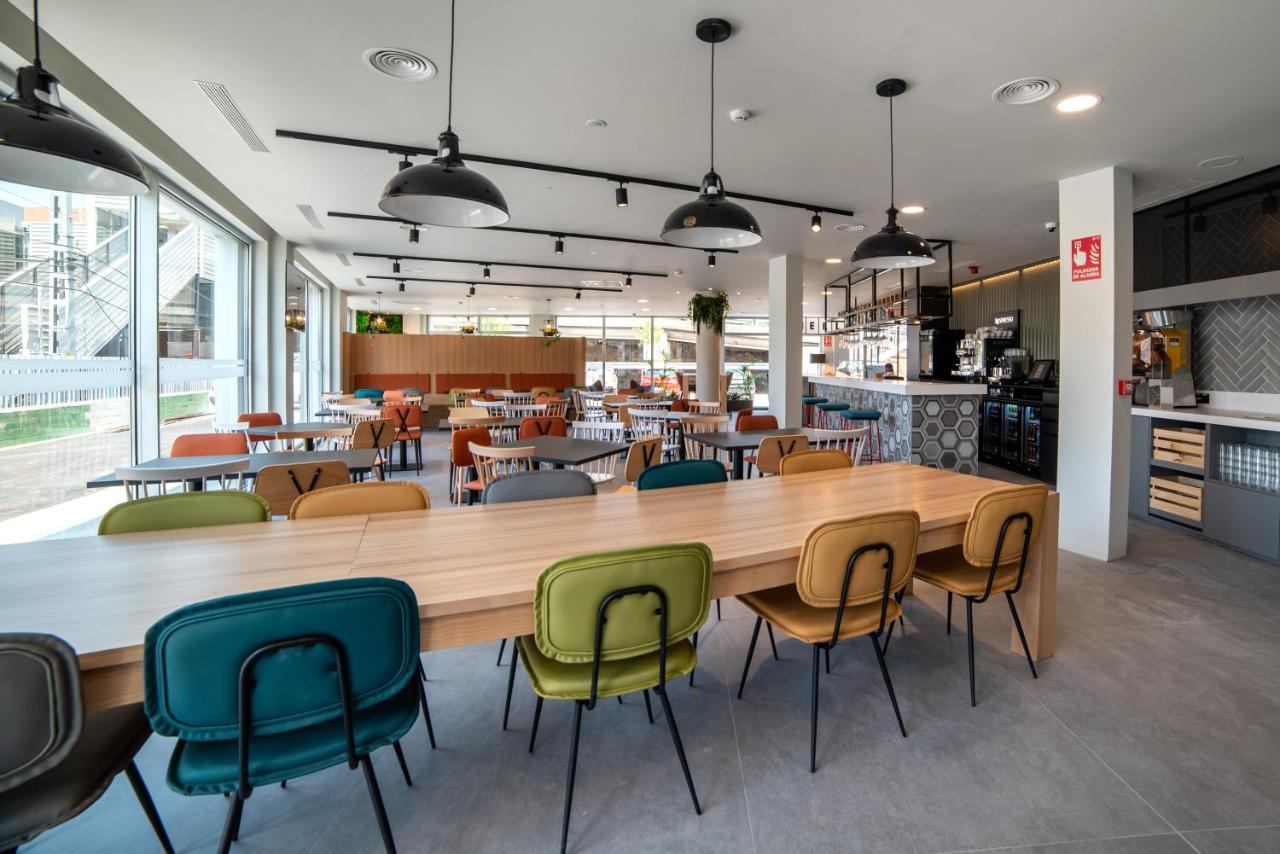 Отель Ibis Styles Сантандер Экстерьер фото